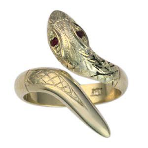 9ct Gold 26x18 Snake Ring with Ruby set eyes Size L-Q