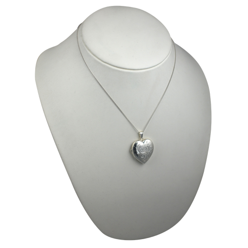 Silver 30x28mm heart shaped hand engraved 4 photo Family Locket with a 1.3mm wide curb Chain 18 inches - Image 7