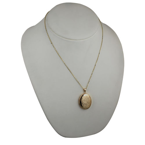 9ct Gold 35x26mm oval hand engraved Locket with a 1.4mm wide belcher Chain - Image 6