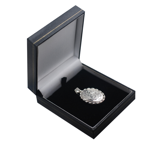 Silver 29x22mm oval hand engraved twisted wire edge Locket - Image 4