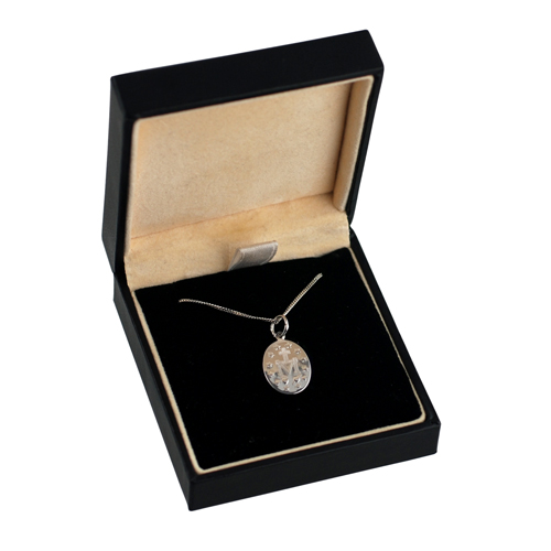 9ct White Gold 16x11mm oval Miraculous Medallion Medal Pendant with a 1mm wide curb Chain - Image 3