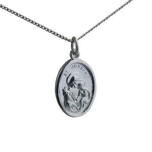 Silver 21x15mm oval St Joseph Pendant with a 1.3mm wide curb Chain