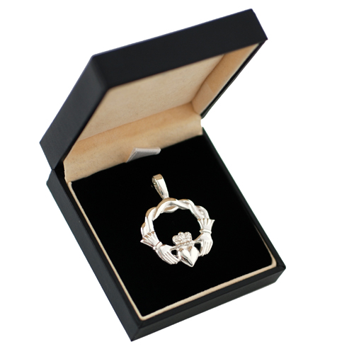 Silver 27x30mm twisted cord top Claddagh Pendant - Image 2