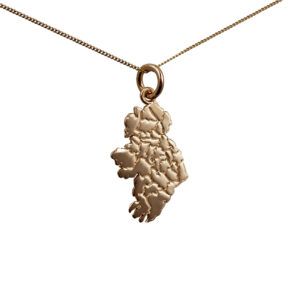 9ct Gold 29x15mm Map of Ireland Pendant with a 0.6mm wide curb Chain