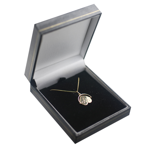9ct Gold 16x16mm heart shaped I Love You spinning Disc Pendant with a 0.6mm wide curb Chain - Image 4