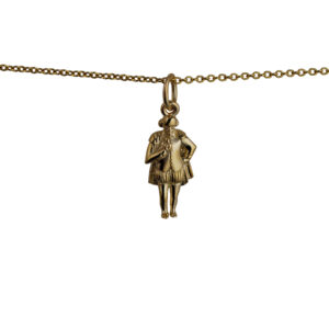 9ct Gold 17x9mm William Shakespeare Pendant with a 1.1mm wide cable Chain