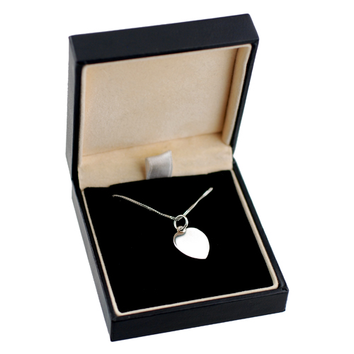 9ct White Gold 14x14mm plain heart Disc Pendant with a 1mm wide curb Chain - Image 2