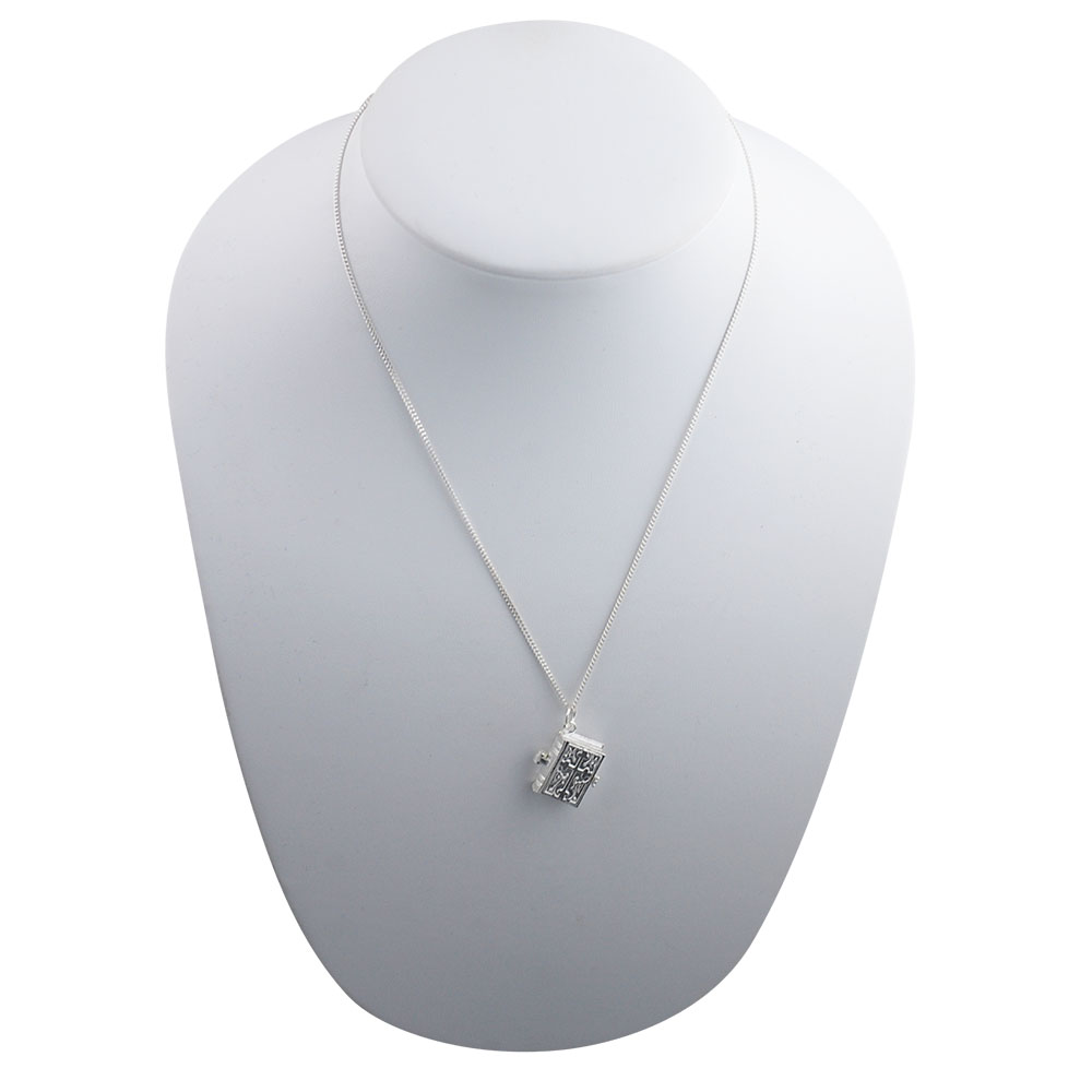 Silver 17x18mm moveable Bible with shrine inside Pendant with a 1.3mm wide curb Chain 18 inches - Image 4