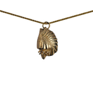 9ct Gold 23x15mm Queen Conch Pendant with a 1.1mm wide spiga Chain