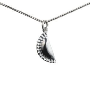 Silver 20x9mm Pasty Pendant with a 1.3mm wide curb Chain