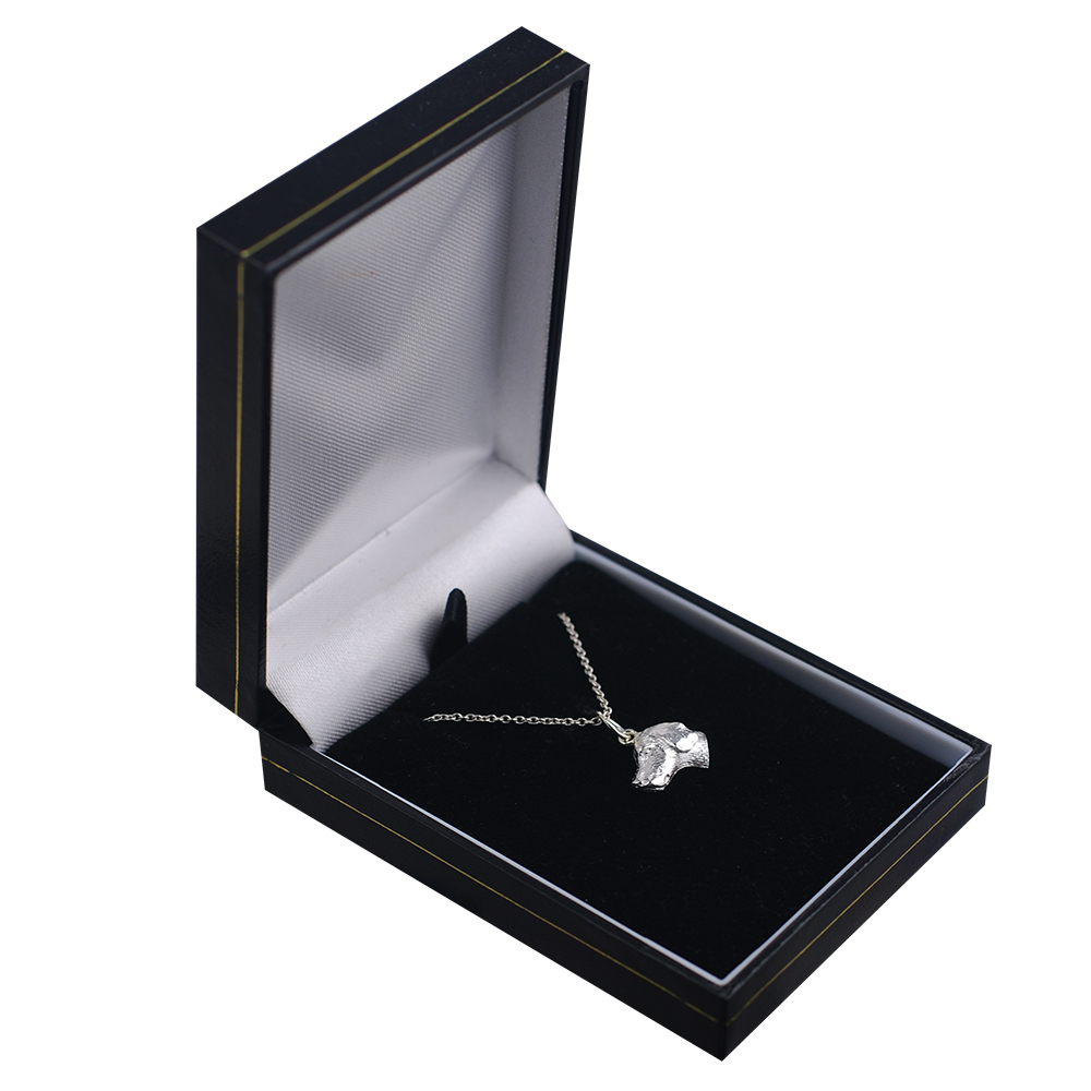 Silver 12x19mm Dog Head Pendant with a 1mm wide rolo Chain 16 inches Only Suitable for Children - Image 2
