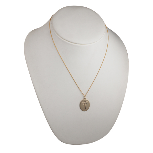 18ct Gold 26x21mm oval hand engraved medical alarm symbol Disc Pendant with a 0.9mm wide spiga Chain 20 inches - Image 4