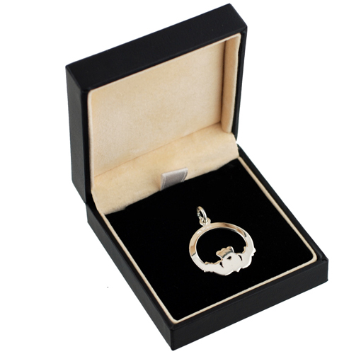 Silver 22mm Claddagh Pendant - Image 3