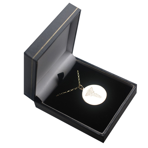 9ct Gold 26mm round hand engraved medical alarm symbol Disc Pendant with a 1.4mm wide belcher Chain - Image 2