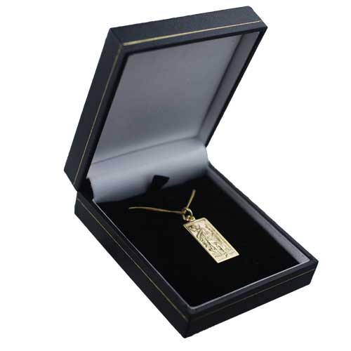 18ct Gold 26x13mm rectangular St Christopher Pendant with a 1mm wide curb Chain 20 inches - Image 2