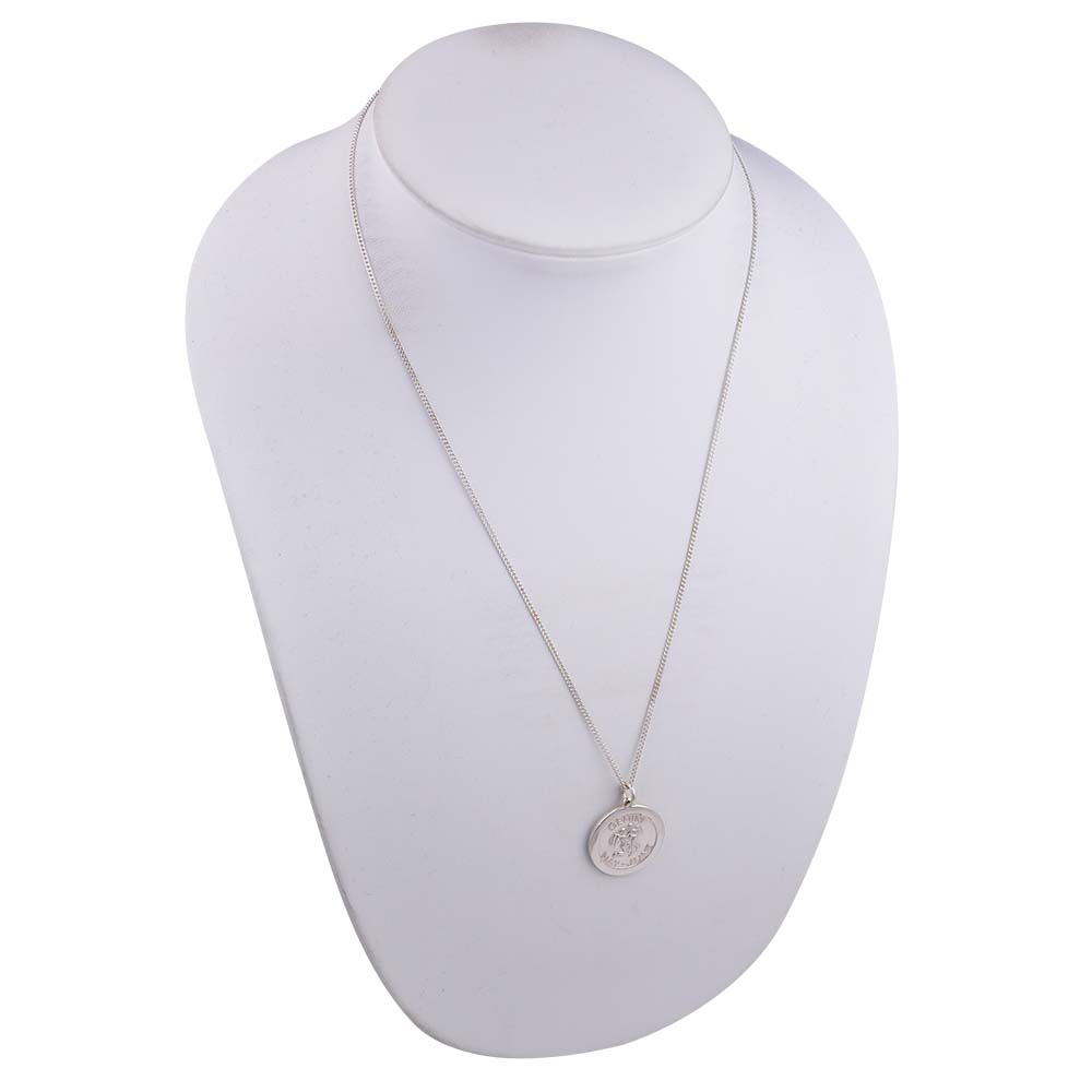 Silver 22mm round Gemini Zodiac Disc Pendant with a 1.3mm wide curb Chain - Image 3