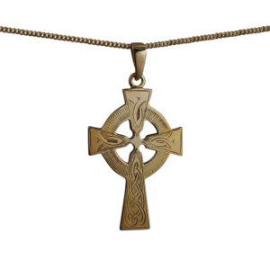 9ct Gold 40x29mm hand engraved knot pattern Celtic Cross on a bail loop with a 1.8mm wide curb Chain