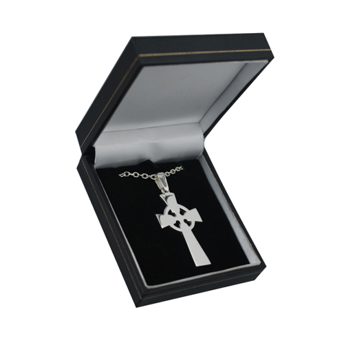 Silver 44x26mm hand engraved knot pattern Celtic Cross on a bail loop with a 2.5mm wide cable Chain - Image 3